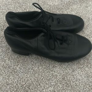 Bloch tap shoes size 5m